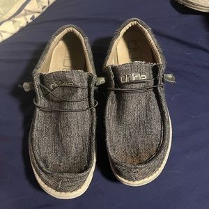 Men’s hey dudes size 13 Wally Woven Carbon